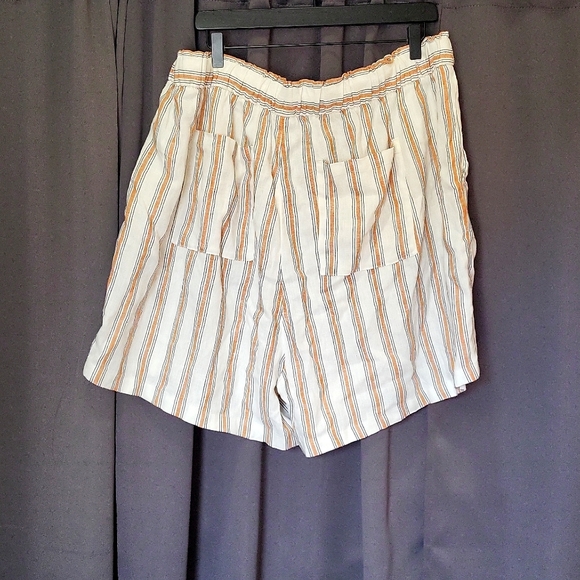 AVA & VIV WOMEN'S STRIPE SHORTS. X1 / NWOT - Picture 3 of 6